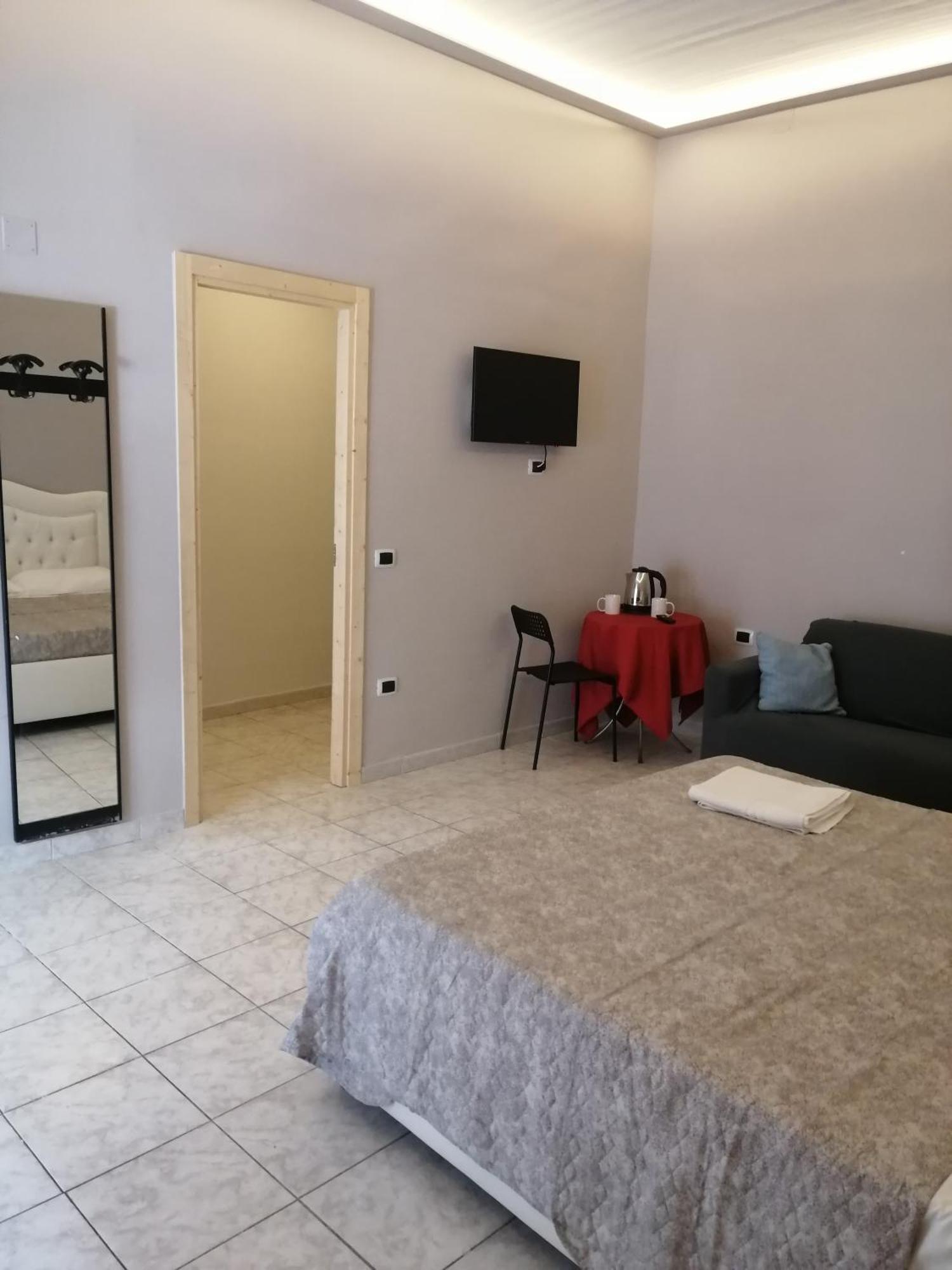 Francesco Home Неаполь Экстерьер фото